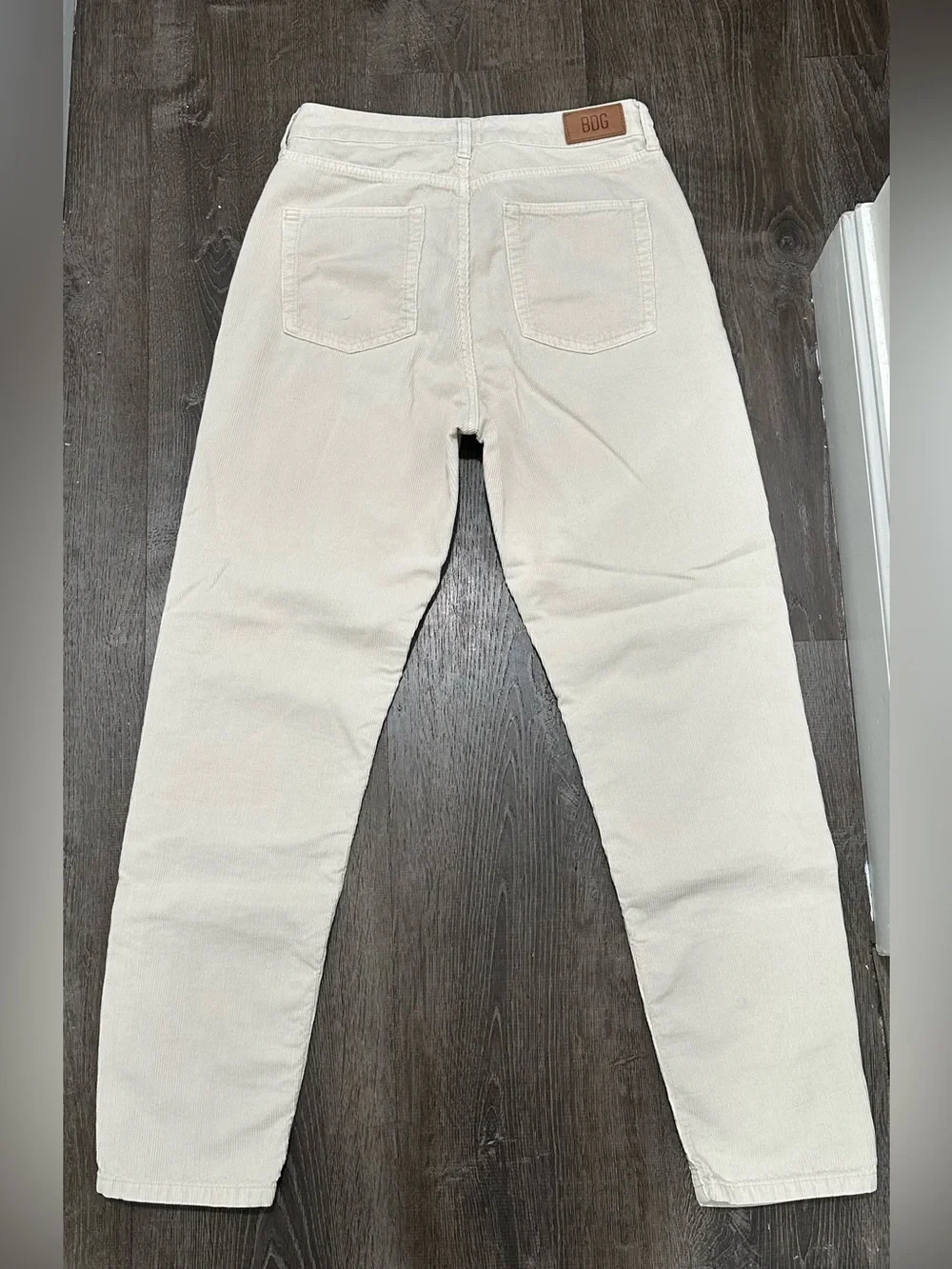 BDG Urban Outfitters Cream Corduroy Mom Pants 28